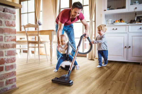 <p>Besonders pflegeleicht: Der Boden sieht aus wie Holz, ist aber aus Kork<br> Bild Nr. 6342, Quelle: Cortex/BHW Bausparkasse</p>